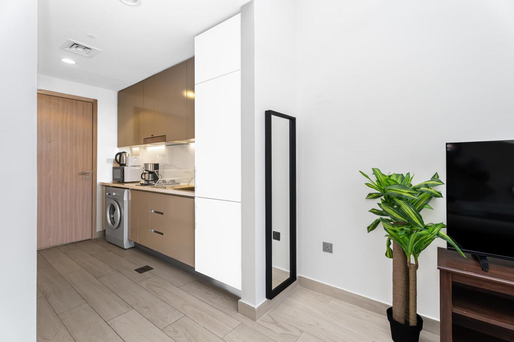 Escape24 Stylish Studio Azizi Riviera 8 Meydan One Dubai Eksteriør billede