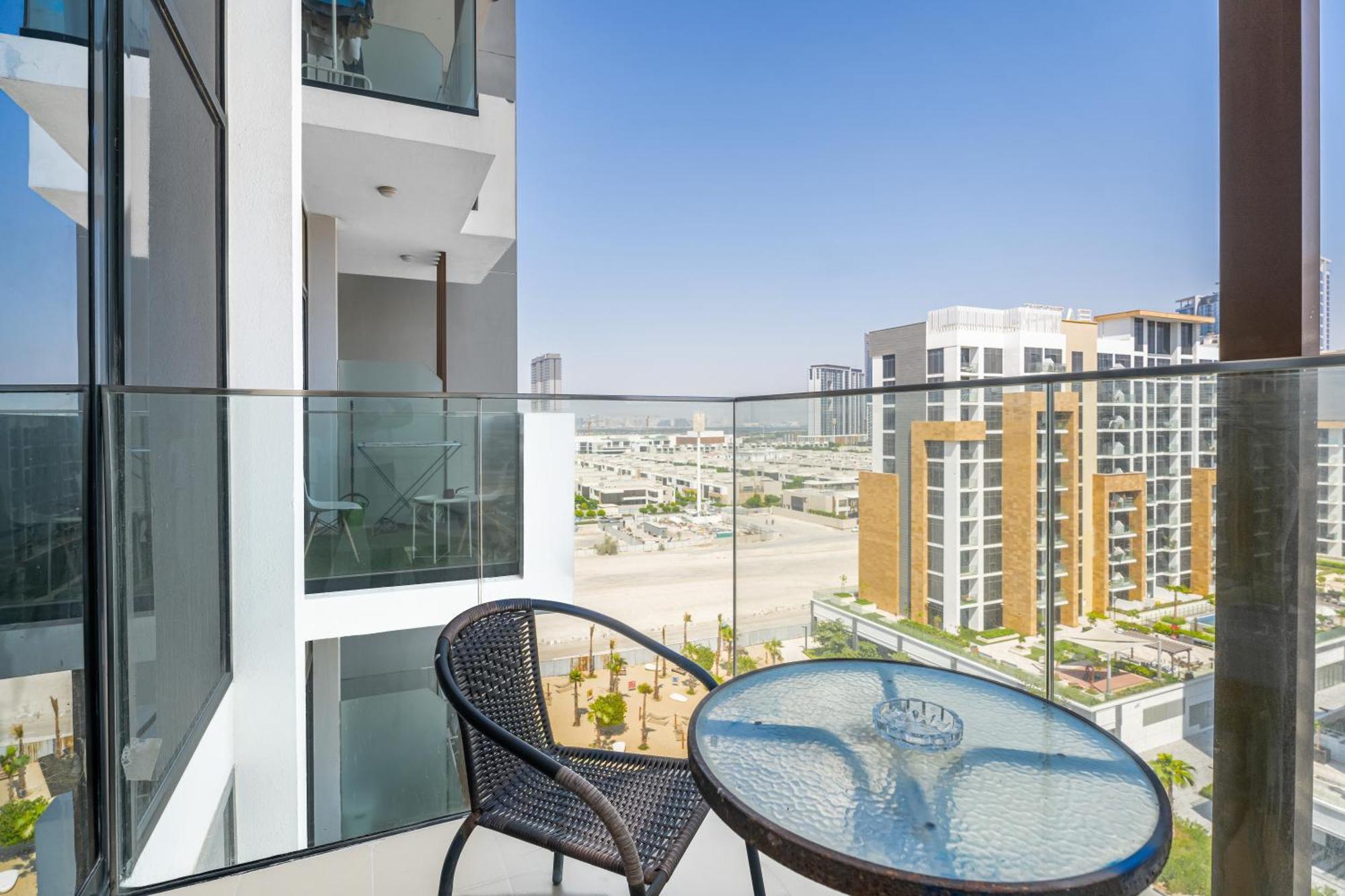 Escape24 Stylish Studio Azizi Riviera 8 Meydan One Dubai Eksteriør billede