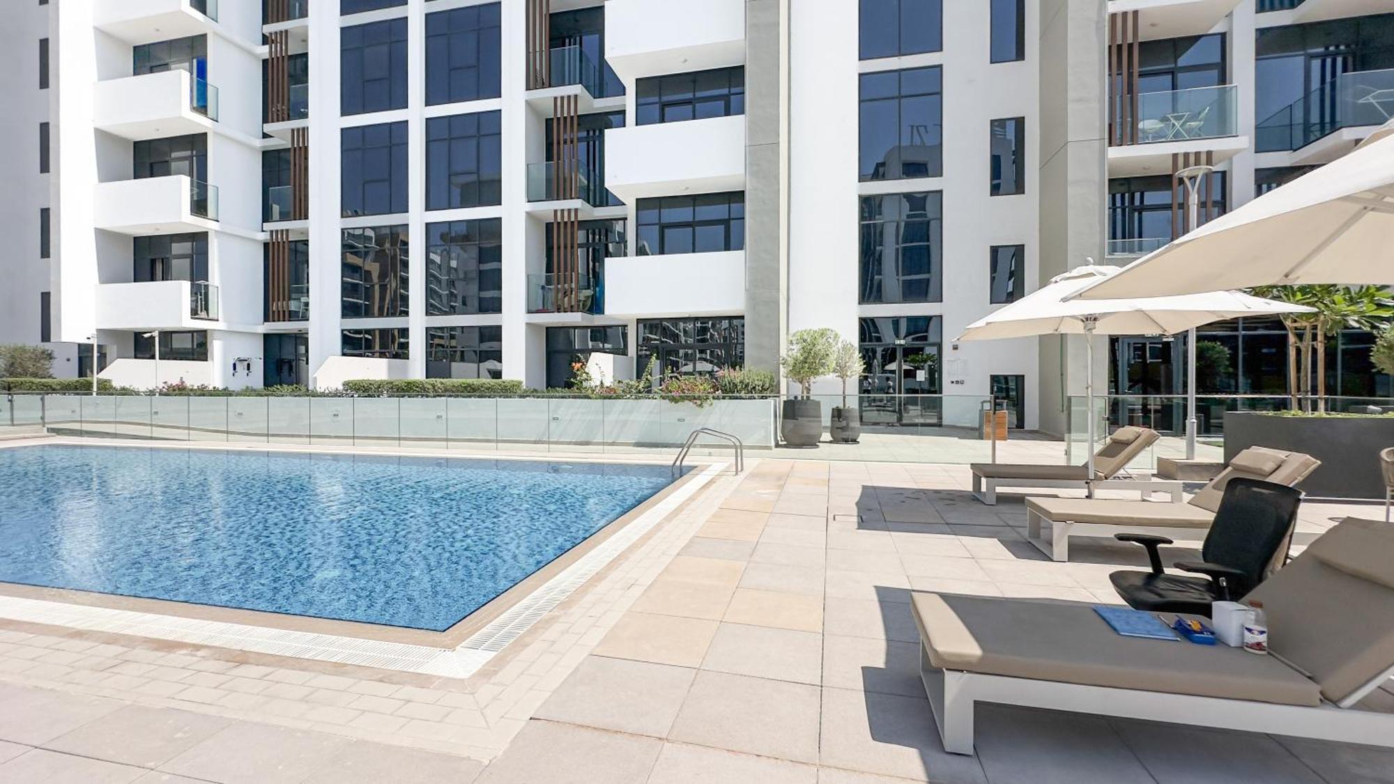 Escape24 Stylish Studio Azizi Riviera 8 Meydan One Dubai Eksteriør billede