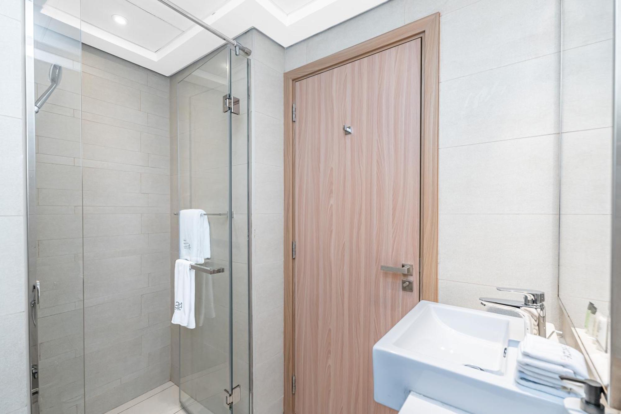Escape24 Stylish Studio Azizi Riviera 8 Meydan One Dubai Eksteriør billede